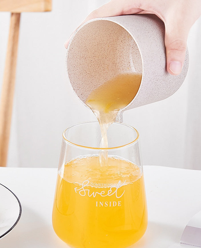 Portable Juicer – Wheat Straw Citrus Squeezer for Oranges & Lemons
