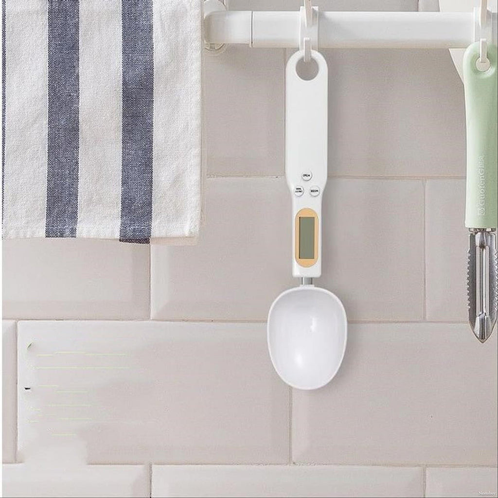 Digital kitchen scale with measuring spoon – accurate food and ingredient scale